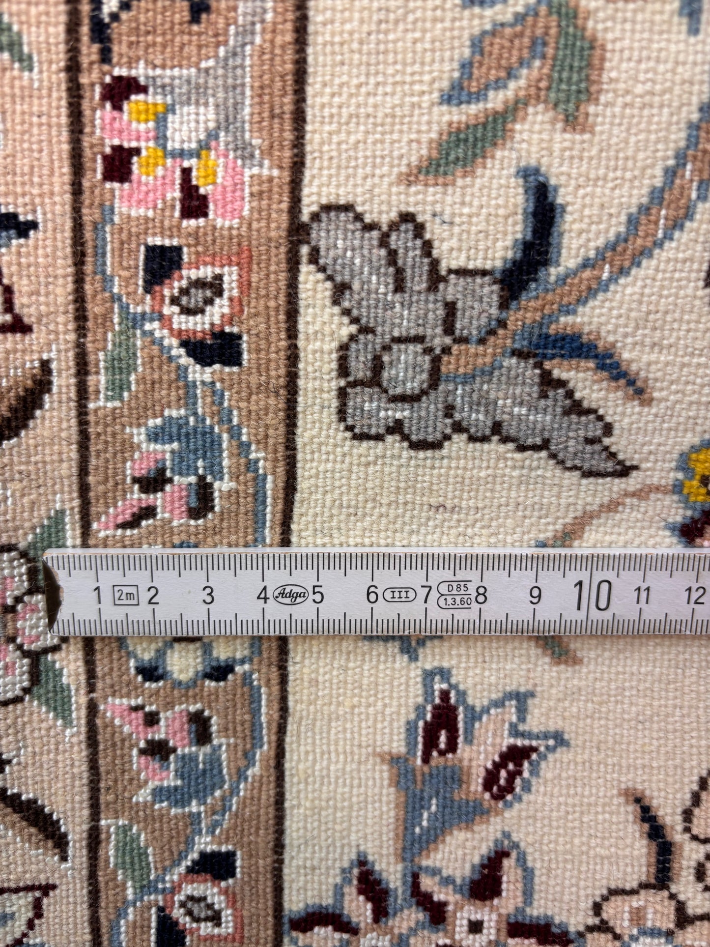 Persian Carpet Nain 9la (Habeibian)